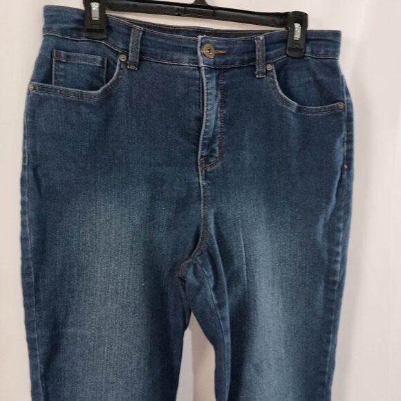 Style & Co Curvy Straight Leg High Rise Jeans Women’s Size 12 Blue Denim - Picture 4 of 6